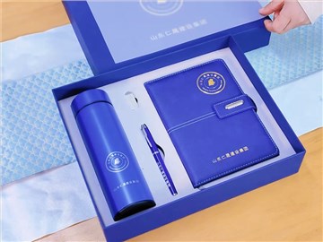 定制專屬會(huì)議伴手禮：一份藍(lán)色的優(yōu)雅與實(shí)用